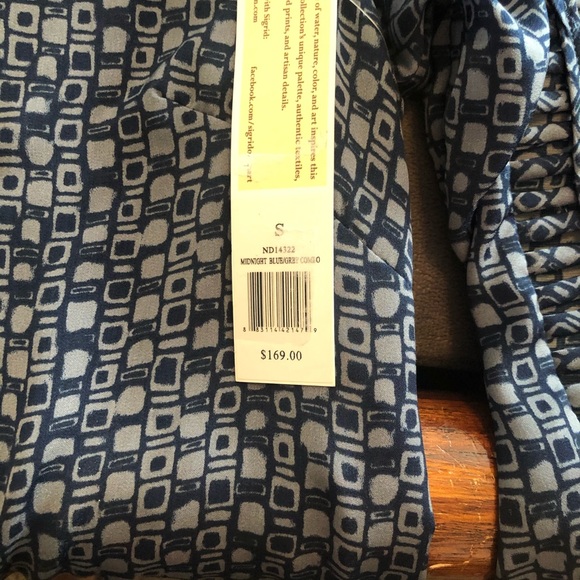 Dress - Picture 5 of 8